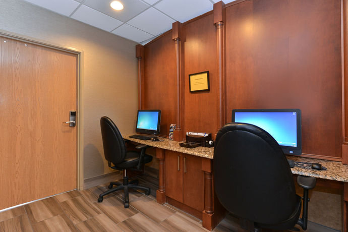 Imagen de los interiores del Hotel Best Western Plus Peoria. Foto 15