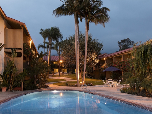 Imagen de la piscina del Hotel Best Western Plus Pepper Tree Inn. Foto 12