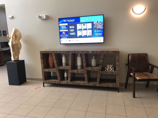 Imagen de los interiores del Hotel Best Western Plus Peppertree Inn At Omak. Foto 13