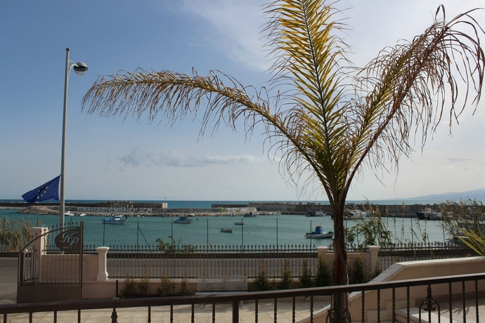 Imagen de los exteriores del Hotel Best Western Plus Perla Del Porto. Foto 11