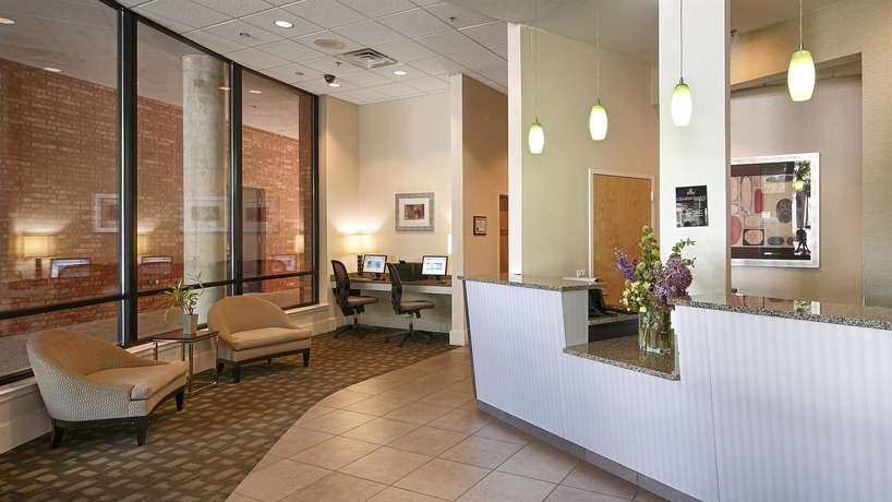 Imagen de los interiores del Hotel Best Western Plus Philadelphia Airport S. At Widener Univ.. Foto 12