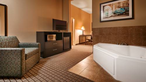 Imagen de los exteriores del Hotel Best Western Plus Pontoon Beach. Foto 6
