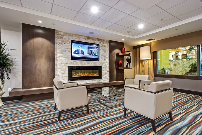 Imagen de los interiores del Hotel Best Western Plus Port O'call. Foto 12