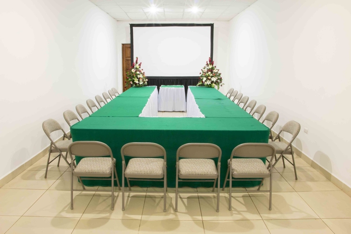 Imagen de los interiores del Hotel Best Western Plus Posada De Don Vasco. Foto 8