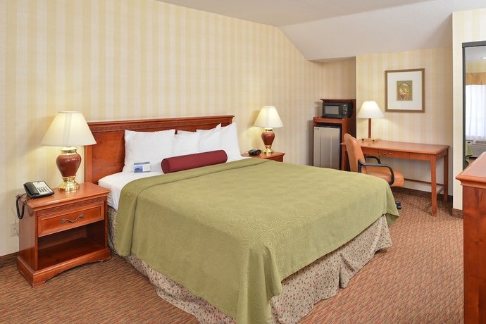 Imagen de la habitación del Hotel Best Western Plus Raffles Inn and Suites. Foto 2