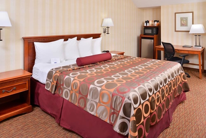 Imagen de la habitación del Hotel Best Western Plus Raffles Inn and Suites. Foto 3