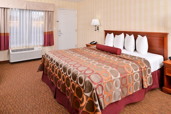 Imagen de la habitación del Hotel Best Western Plus Raffles Inn and Suites. Foto 11