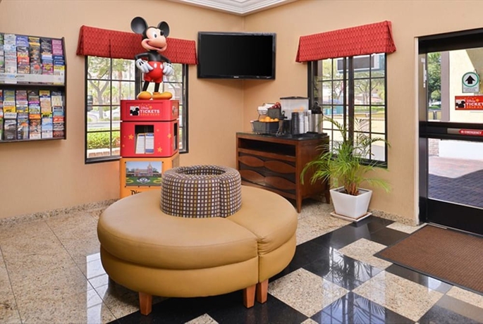 Imagen de los interiores del Hotel Best Western Plus Raffles Inn and Suites. Foto 13