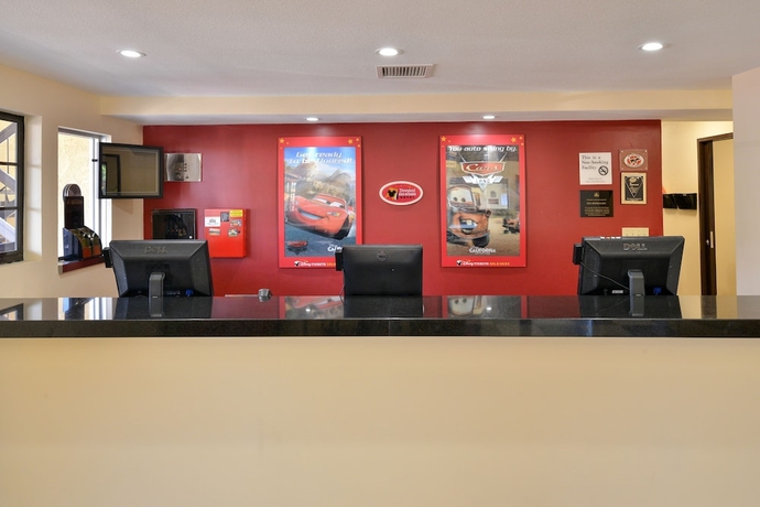 Imagen de los interiores del Hotel Best Western Plus Raffles Inn and Suites. Foto 16