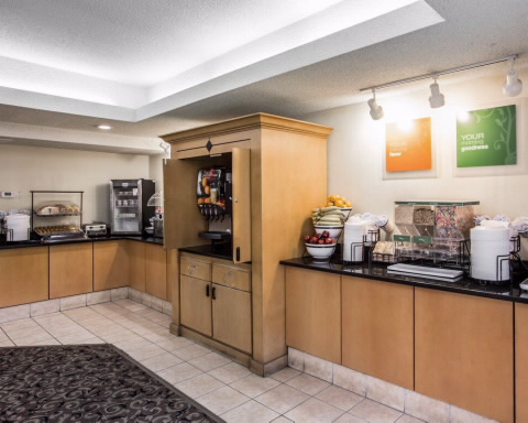 Imagen del bar/restaurante del Hotel Best Western Plus Raleigh Crabtree Valley. Foto 3