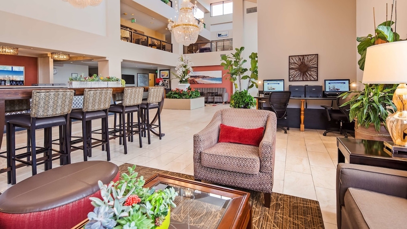 Imagen de los interiores del Hotel Best Western Plus Redondo Beach Inn. Foto 19