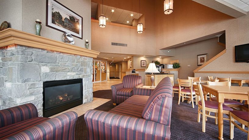 Imagen de los interiores del Hotel Best Western Plus Revere Inn & Suites. Foto 20