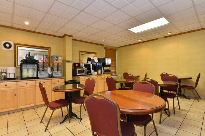 Imagen del bar/restaurante del Hotel Best Western Plus Richmond Airport. Foto 2
