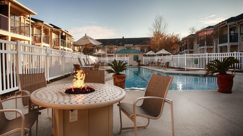 Imagen de la piscina del Hotel Best Western Plus Richmond Inn and Suites-Baton Rouge. Foto 16