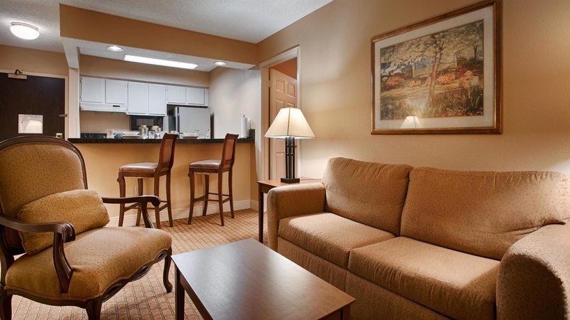 Imagen de los interiores del Hotel Best Western Plus Richmond Inn and Suites-Baton Rouge. Foto 15