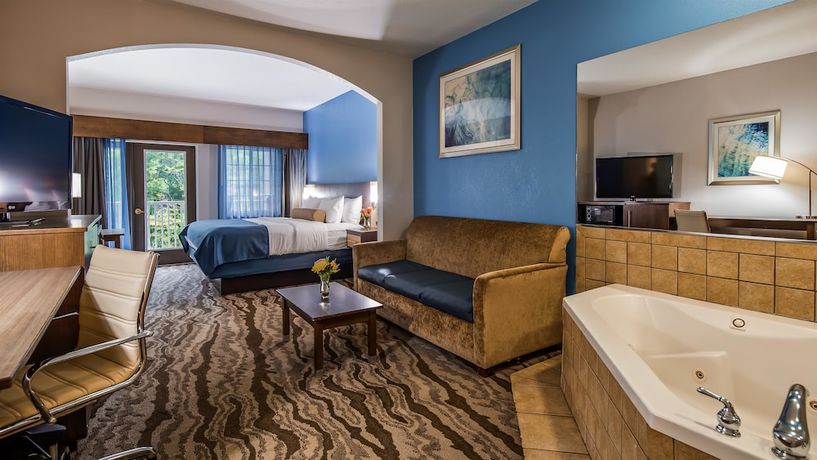 Imagen de la habitación del Hotel Best Western Plus River Escape Inn And Suites. Foto 2