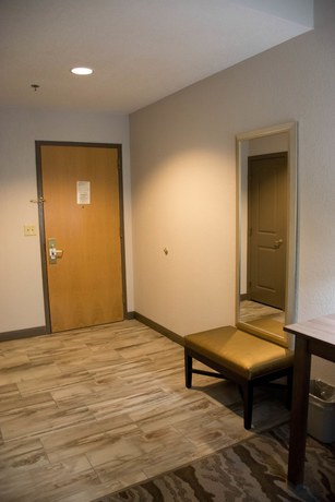 Imagen de la habitación del Hotel Best Western Plus River Escape Inn And Suites. Foto 3