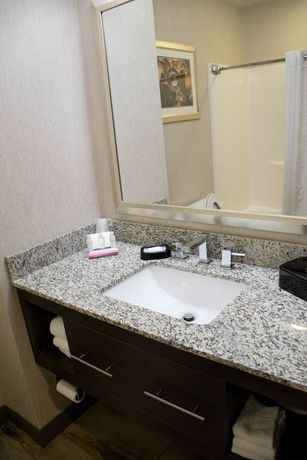 Imagen de la habitación del Hotel Best Western Plus River Escape Inn And Suites. Foto 14