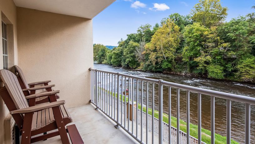 Imagen de la habitación del Hotel Best Western Plus River Escape Inn And Suites. Foto 16