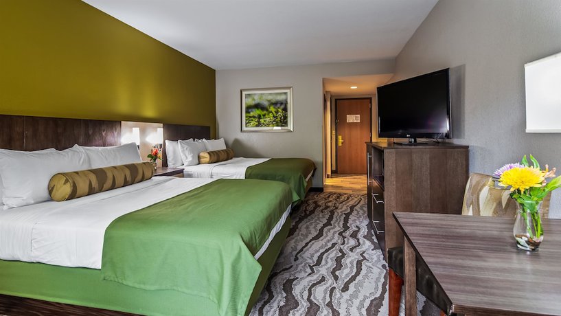 Imagen de la habitación del Hotel Best Western Plus River Escape Inn And Suites. Foto 18