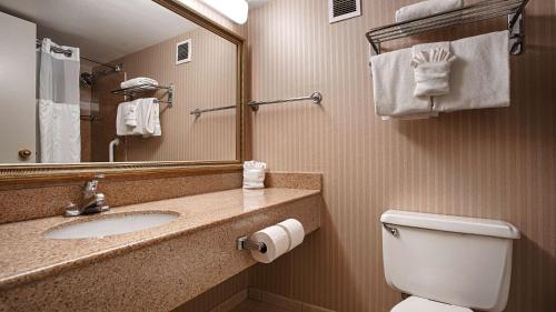 Imagen de la habitación del Hotel Best Western Plus Rockville & Suites. Foto 9
