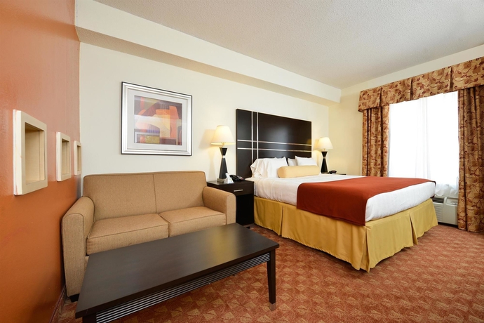 Imagen de la piscina del Hotel Best Western Plus Rockwall Inn and Suites. Foto 15