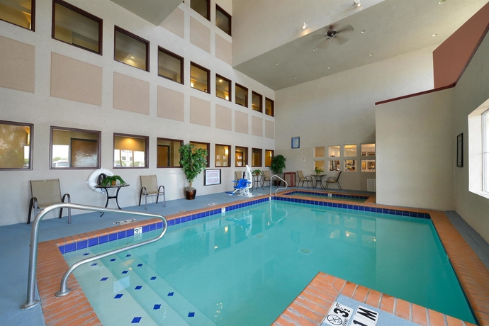 Imagen de los exteriores del Hotel Best Western Plus Rockwall Inn and Suites. Foto 13