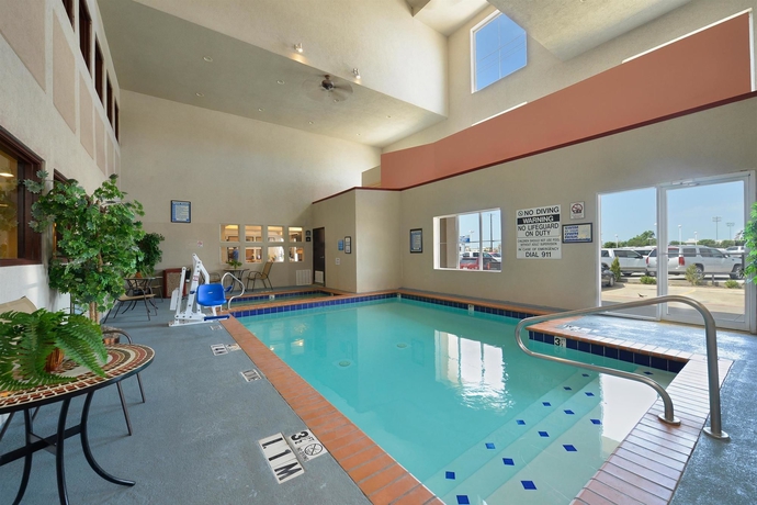 Imagen de los exteriores del Hotel Best Western Plus Rockwall Inn and Suites. Foto 14