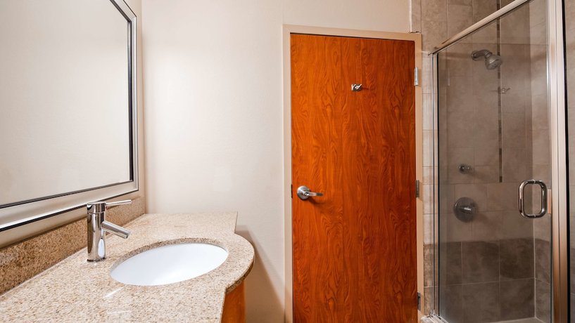 Imagen de la habitación del Hotel Best Western Plus Rose City Conference Center Inn. Foto 15