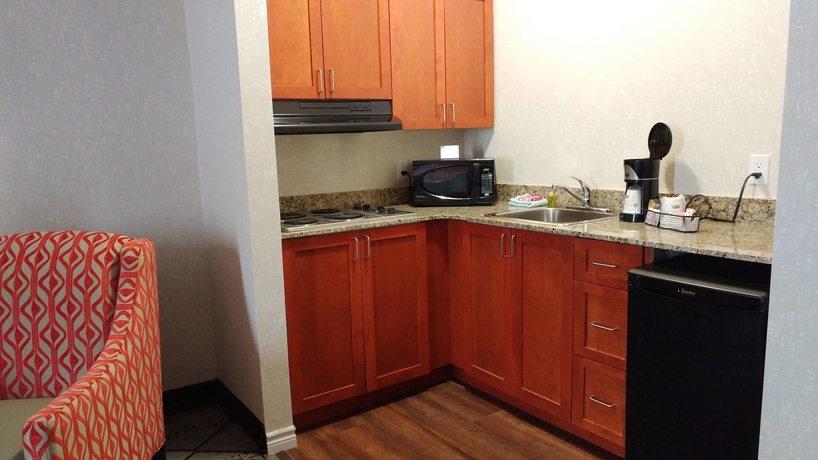 Imagen de la habitación del Hotel Best Western Plus Rose City Suites. Foto 10