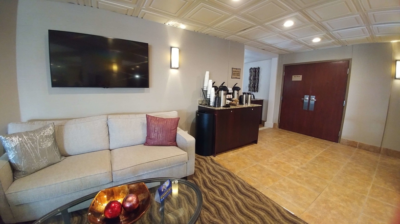 Imagen de los interiores del Hotel Best Western Plus Rose City Suites. Foto 17
