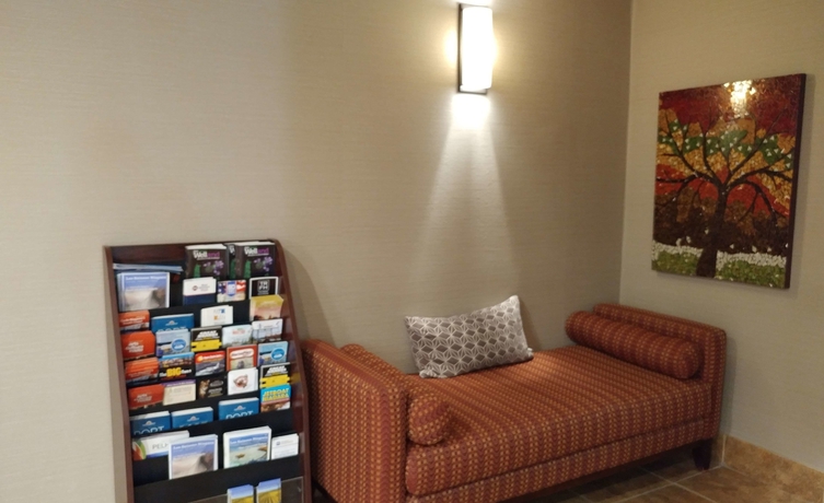 Imagen de los interiores del Hotel Best Western Plus Rose City Suites. Foto 18