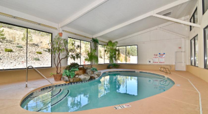 Imagen de la piscina del Hotel Best Western Plus Ruidoso Inn. Foto 7