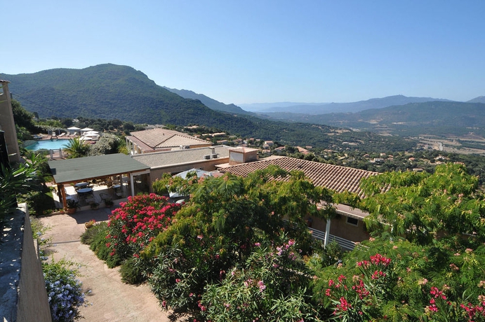 Imagen de los exteriores del Hotel Best Western Plus San Damianu. Foto 4