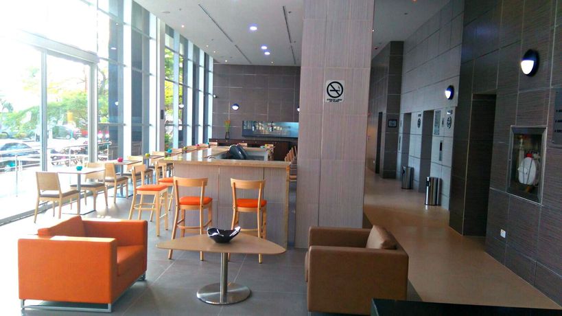 Imagen del bar/restaurante del Hotel Best Western Plus Santa Marta. Foto 2