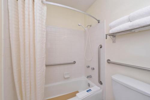 Imagen de la habitación del Hotel Best Western Plus Santee Inn. Foto 9