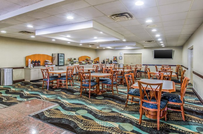 Imagen del bar/restaurante del Hotel Best Western Plus Savannah Gateway. Foto 2