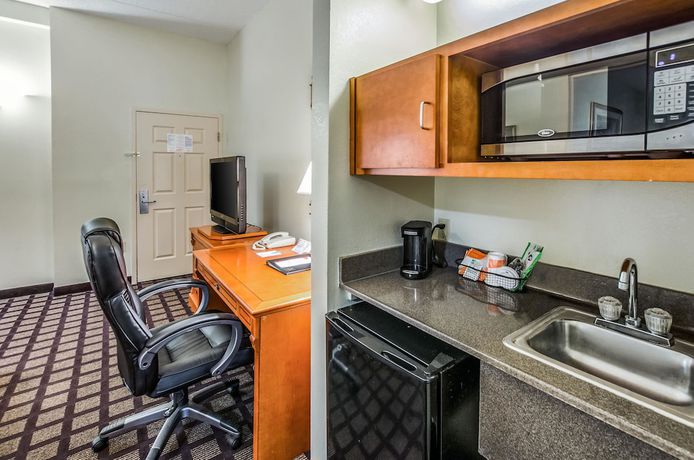Imagen de la habitación del Hotel Best Western Plus Savannah Gateway. Foto 10