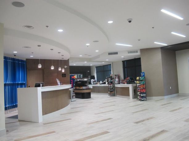 Imagen de los interiores del Hotel Best Western Plus Sawridge Suites. Foto 14