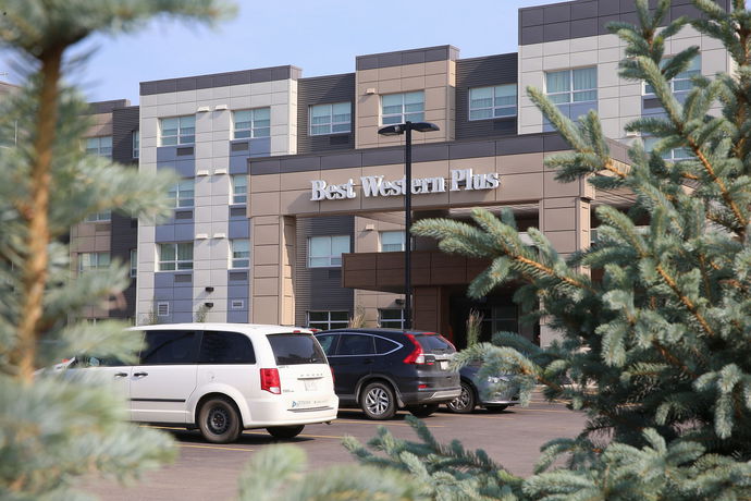 Imagen general del Hotel Best Western Plus Sawridge Suites. Foto 2