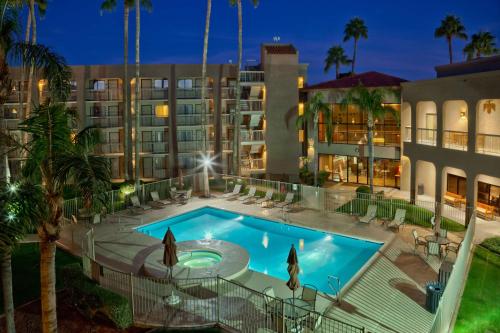 Imagen general del Hotel Best Western Plus Scottsdale Thunderbird Suites. Foto 5