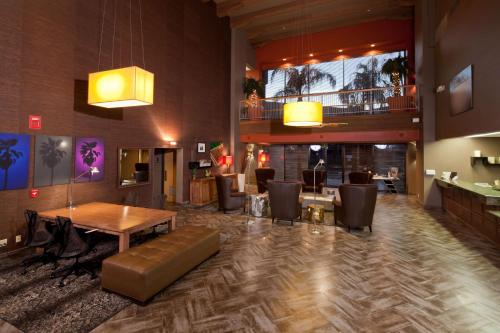 Imagen general del Hotel Best Western Plus Scottsdale Thunderbird Suites. Foto 2