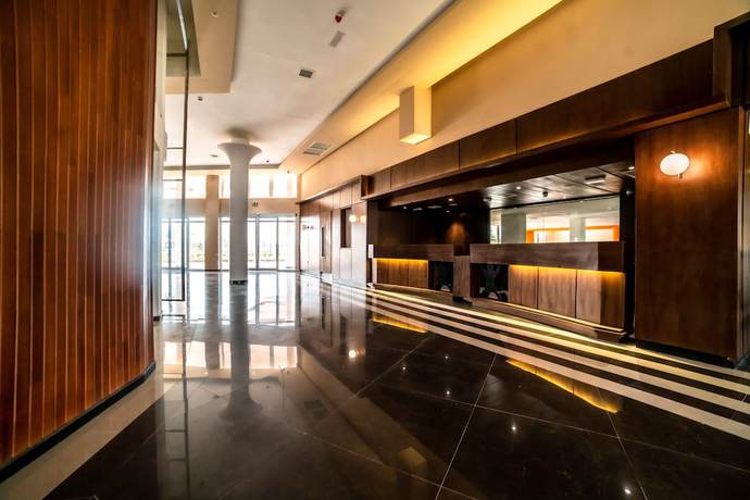 Imagen de los interiores del Hotel Best Western Plus Soaho Douala Airport. Foto 14
