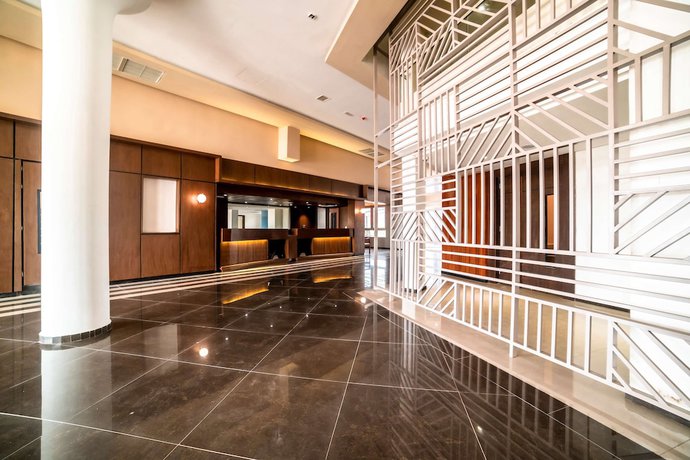 Imagen de los interiores del Hotel Best Western Plus Soaho Douala Airport. Foto 16