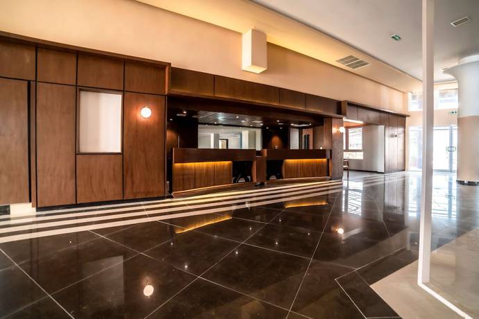 Imagen de los interiores del Hotel Best Western Plus Soaho Douala Airport. Foto 18