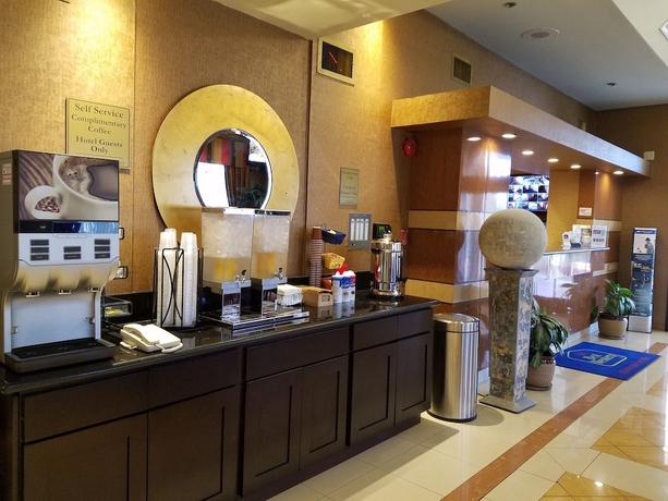 Imagen de los interiores del Hotel Best Western Plus South Bay. Foto 18