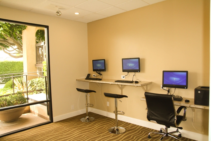 Imagen de los interiores del Hotel Best Western Plus South Coast Inn. Foto 8