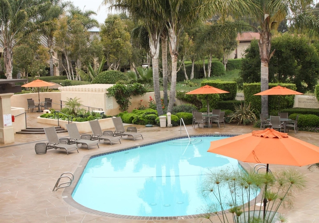 Imagen de la piscina del Hotel Best Western Plus South Coast Inn. Foto 12