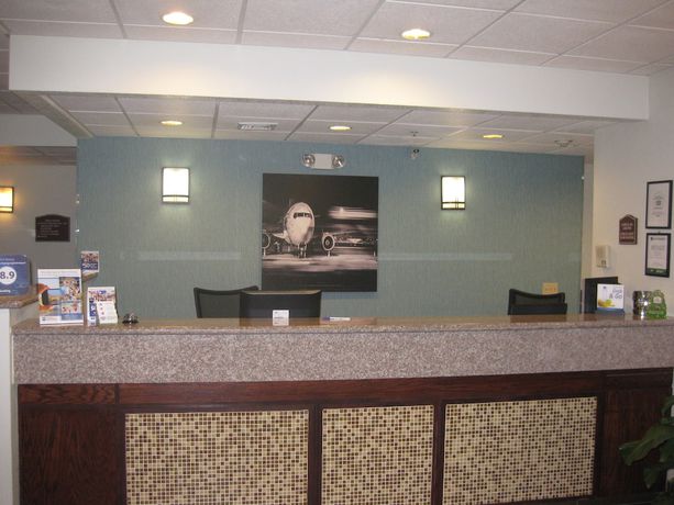 Imagen de los interiores del Hotel Best Western Plus Springfield Airport Inn. Foto 14