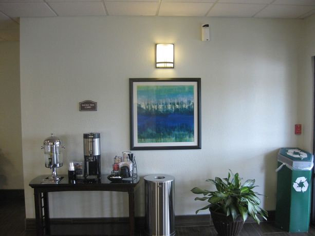 Imagen de los interiores del Hotel Best Western Plus Springfield Airport Inn. Foto 16
